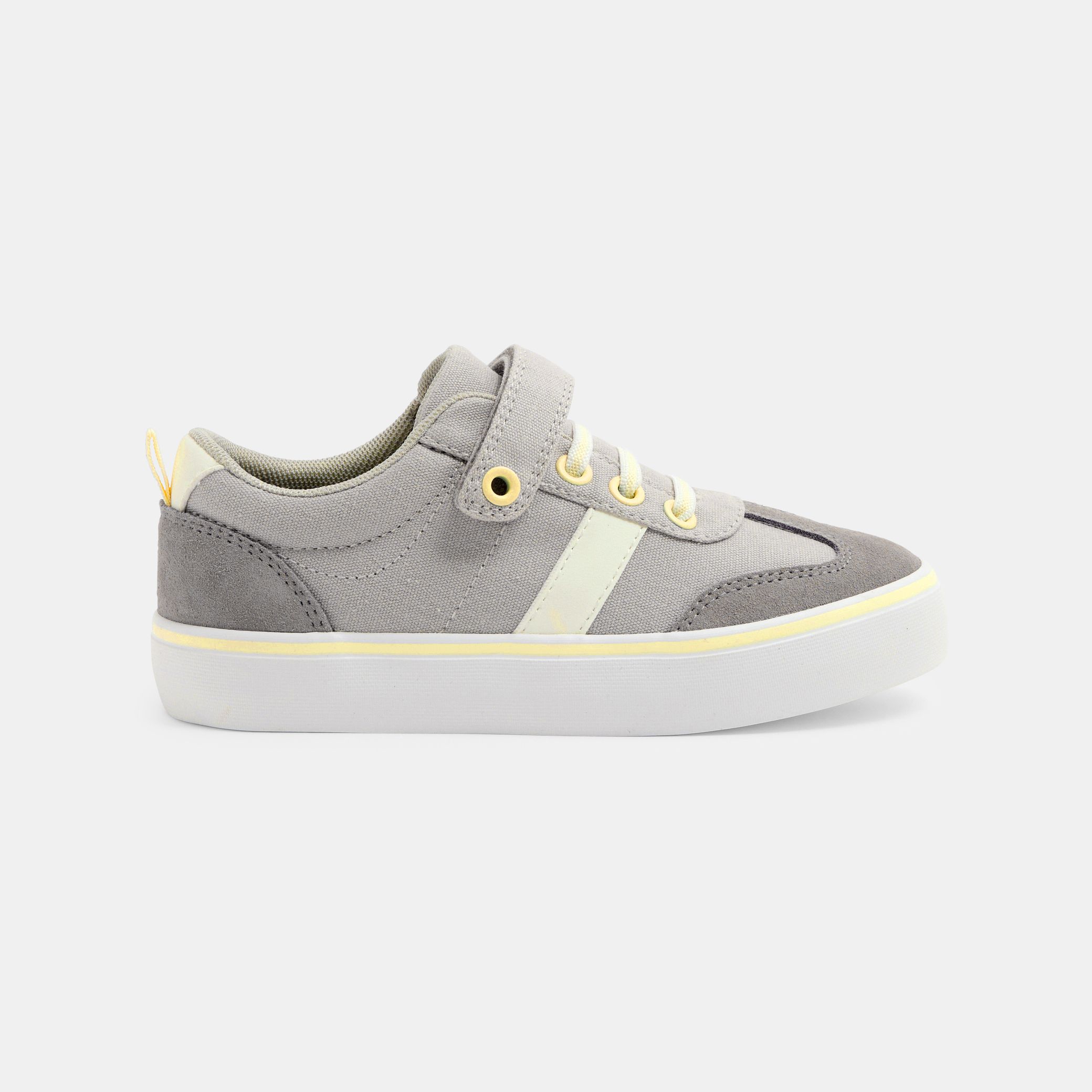 Giày sneaker cổ thấp cho bé trai